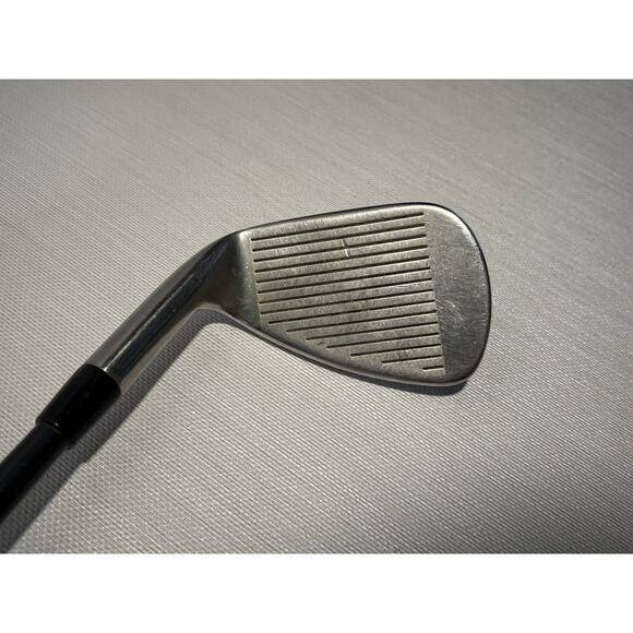 Titleist Select Custom Graphite Technology gold putter club 981 - Picture 3 of 6